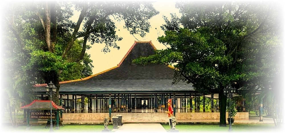 Pendopo Agung Hotel Royal Ambarrukmo di siang hari